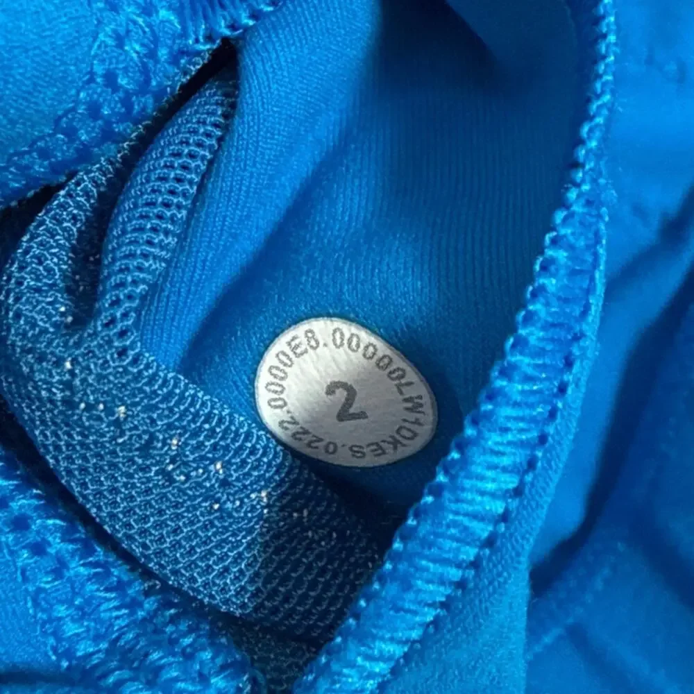 Lululemon Align High Neck Crop Casual Blue Athletic Tank Top Size 2